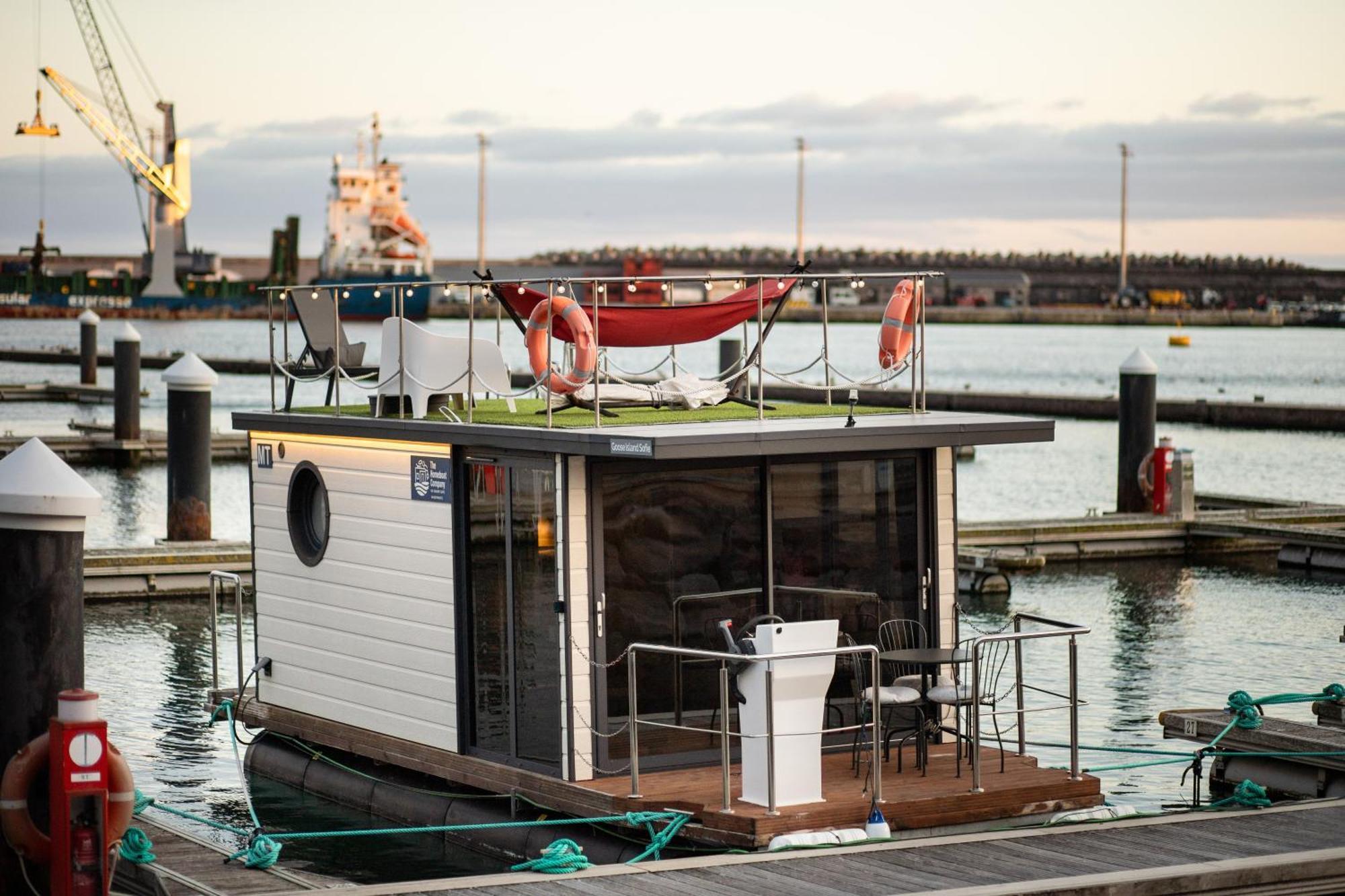 The Homeboat Company Ponta Delgada-Acores Dış mekan fotoğraf
